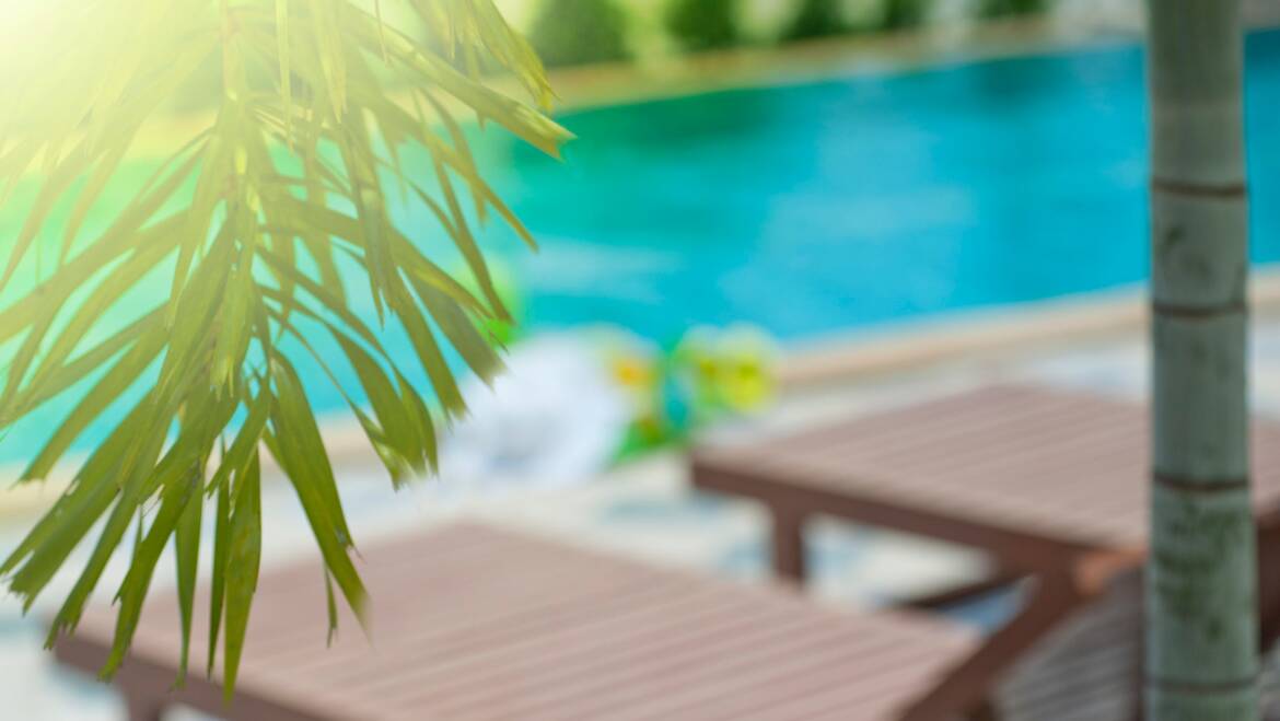 Cómo evitar las quemaduras solares en tu piscina