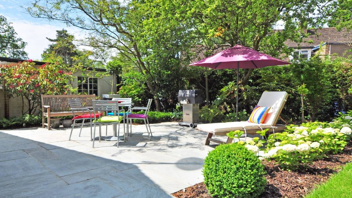 Muebles de terraza. Un imprescindible para acompañar tu jardín y piscina