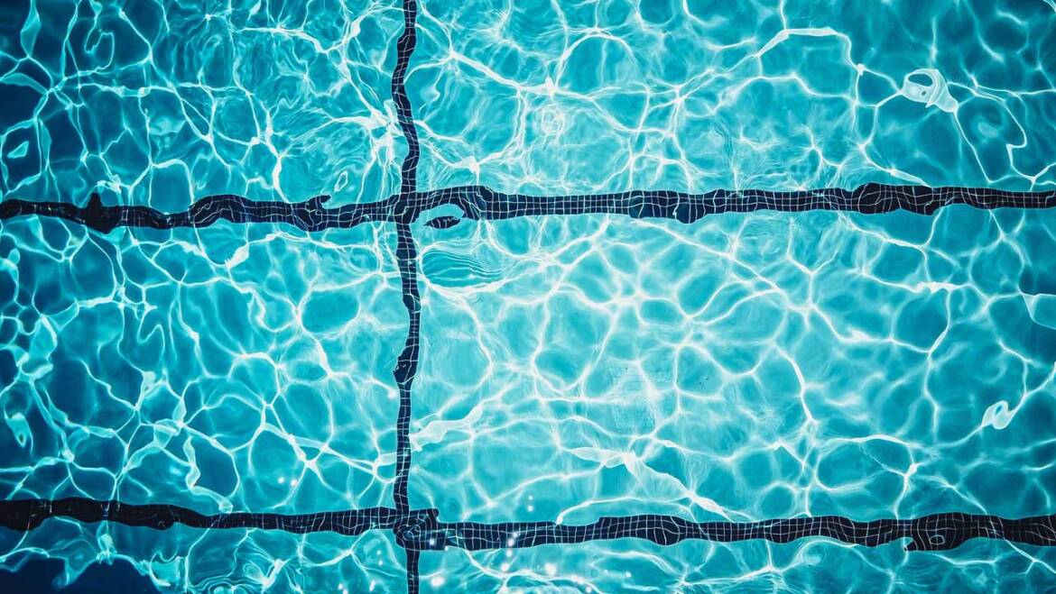 Razones para no utilizar lejía en la piscina 